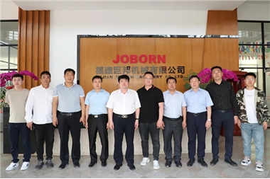 Damos una calurosa bienvenida a los líderes del gobierno de Mongolia Interior Keyouqian Banner y al Grupo Senfa para que visiten la empresa para recibir orientación
